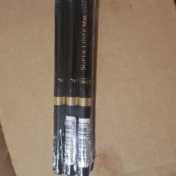 Intense automatic eyeliner by L`OREAL - Picture 5 of 6